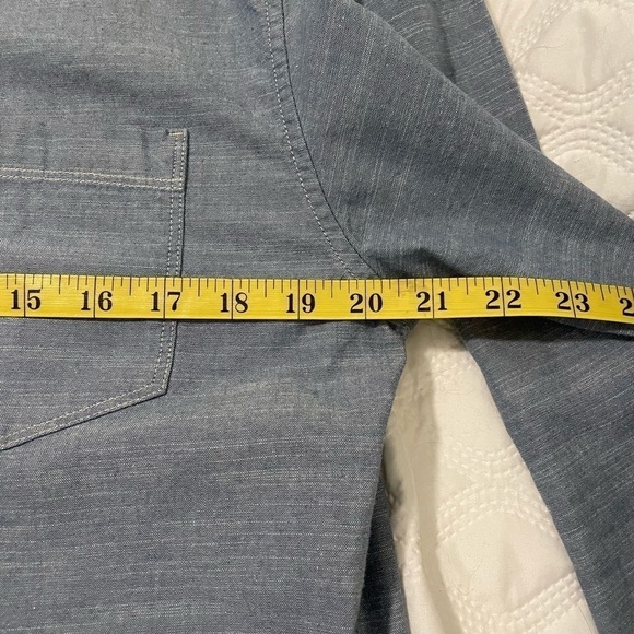 Eddie Bauer Button Down chambray blue denim look size M - Picture 7 of 9